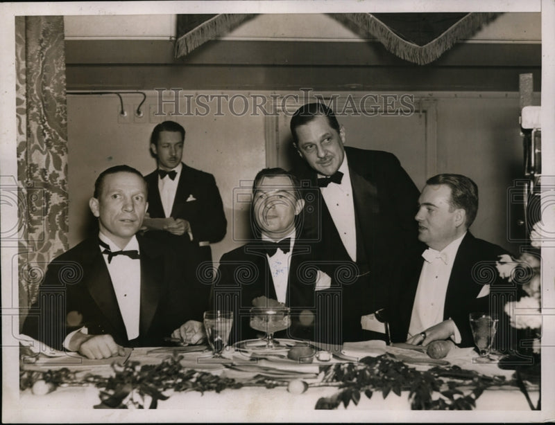 Load image into Gallery viewer, 1938 Press Photo NY Democratic Club Dinner in Honor of Solicitor Gen Rob Jackson
