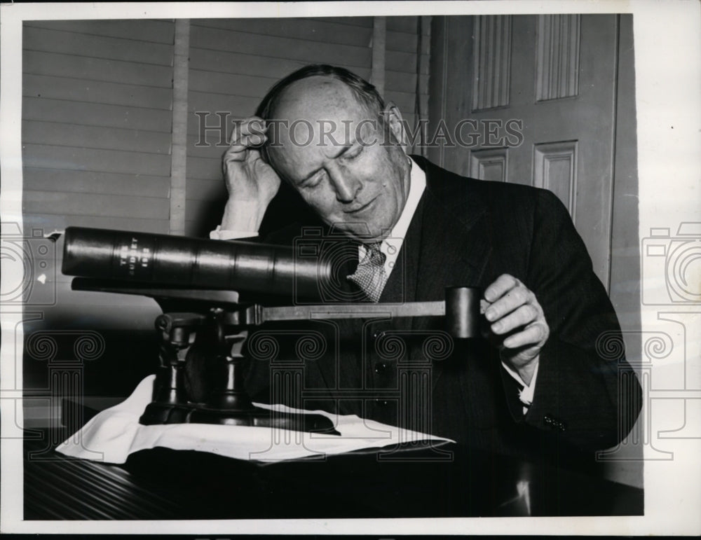 1941 Press Photo Senator Alva Adams of Colorado Reads Roosevelt Budget