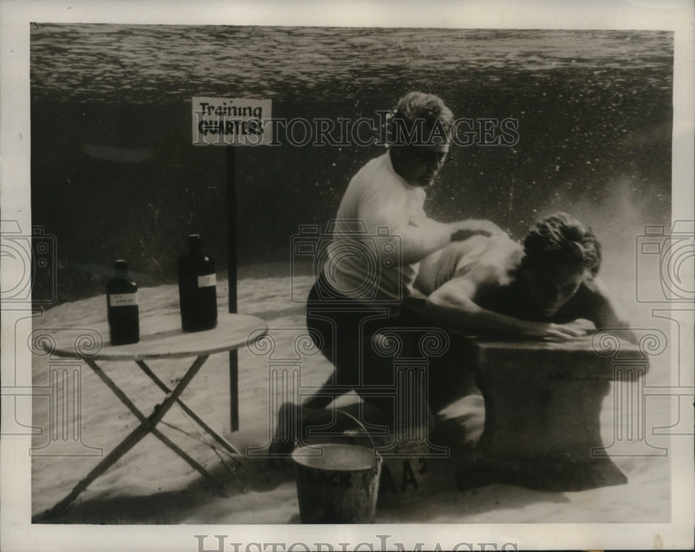 1939 Press Photo Contestant in &quot;Fish Bowl Games&quot; in Silver Springs, Florida- Historic Images