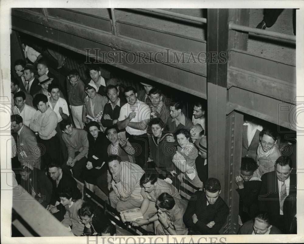 1941 Press Photo Brooklyn Crowd at Ebbetts Field after Dodgers loss - nera09541- Historic Images