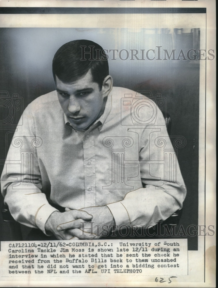 1962 Press Photo U of South Carolina tackle Jim Moss during NFL interview