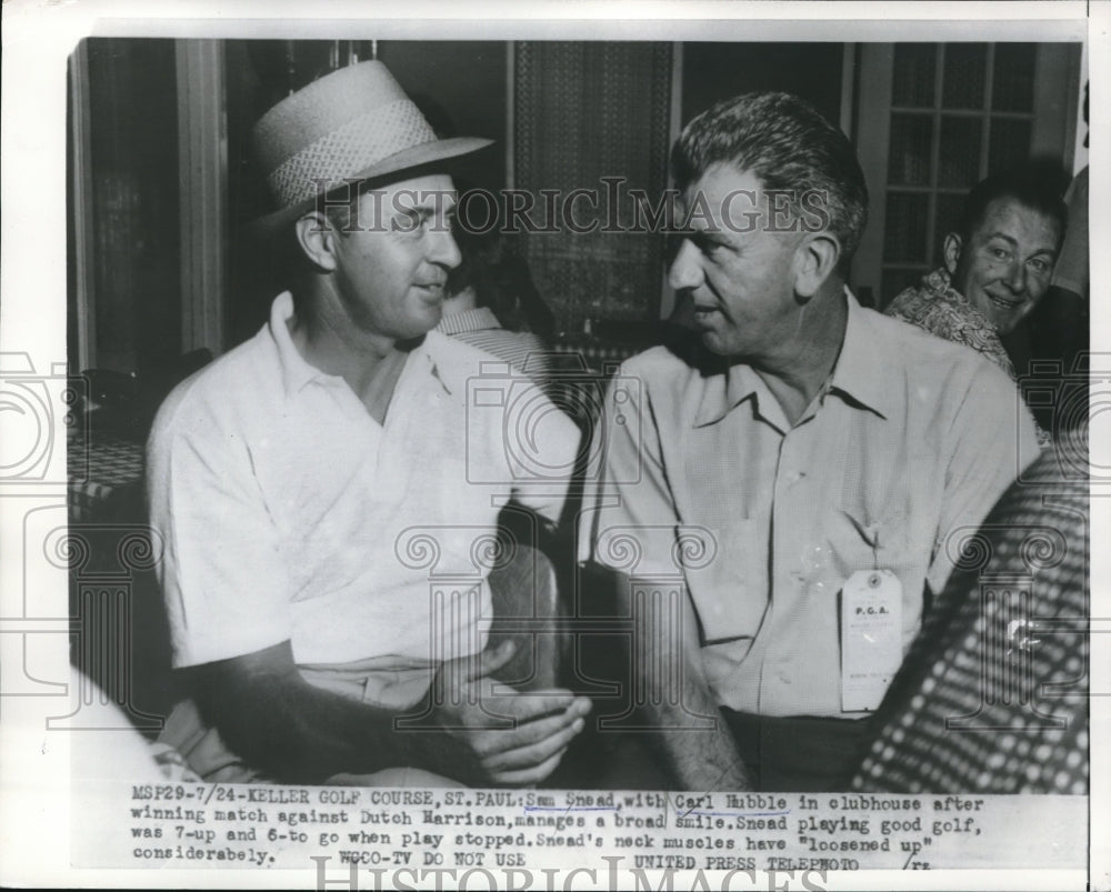 1954 Press Photo Sam Snead and Carl Hubble at Keller Golf Course clubhouse- Historic Images