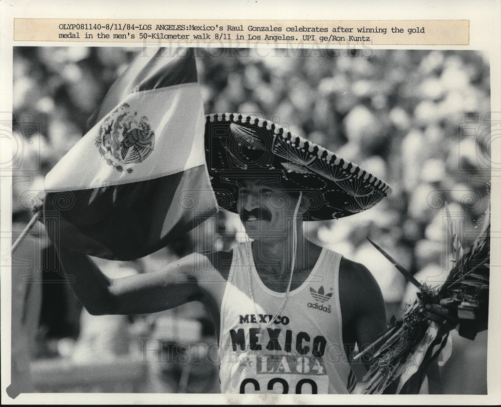 1984 Press Photo Mexico&#39;s Raul Gonzales wins gold in 50K Walk in Los Angeles- Historic Images