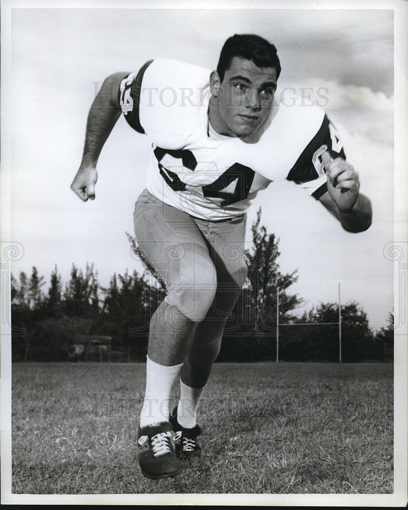 1963 Press Photo James O&#39;Mahoney football guard for University of Miami- Historic Images