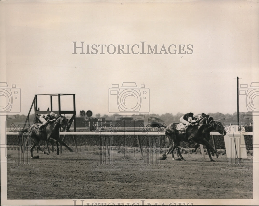 1940 Press Photo Finish of the 6th Race the Harlem, Pretty pet with R.Nash won- Historic Images