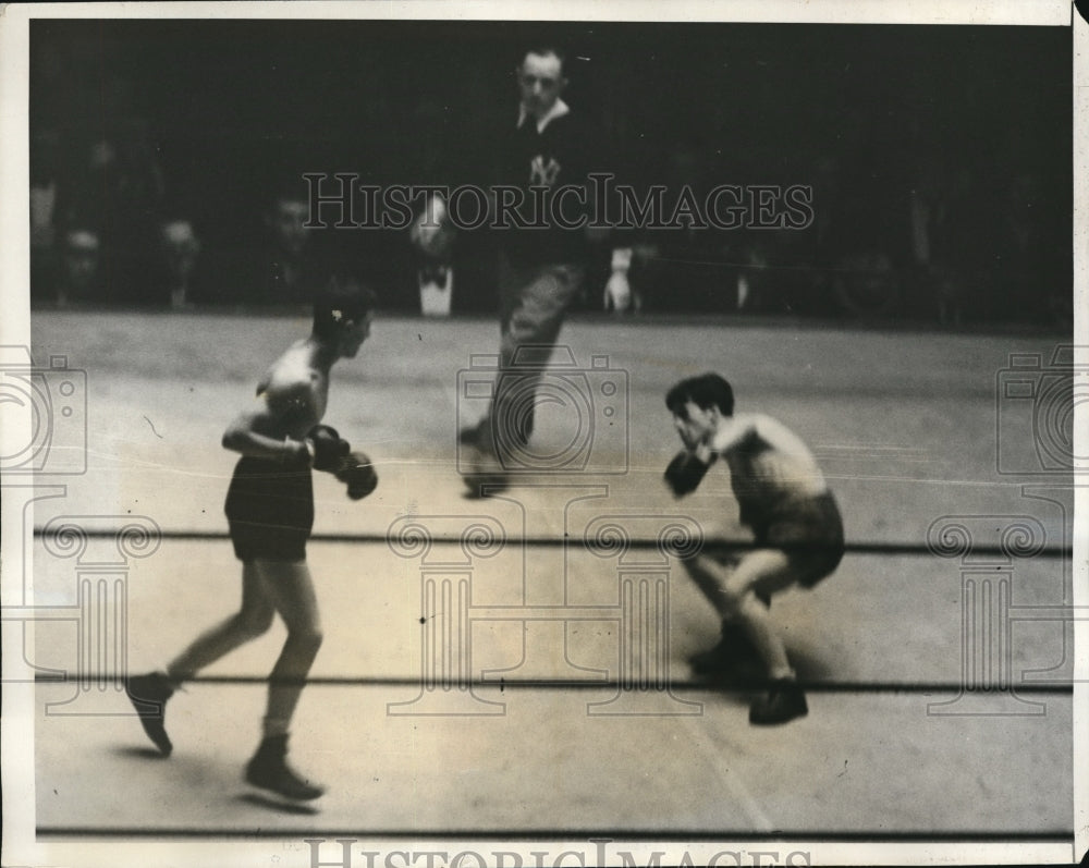 1934 Press Photo Golden Gloves finals Vincent Dimpre vs Sol Farin in NYC- Historic Images