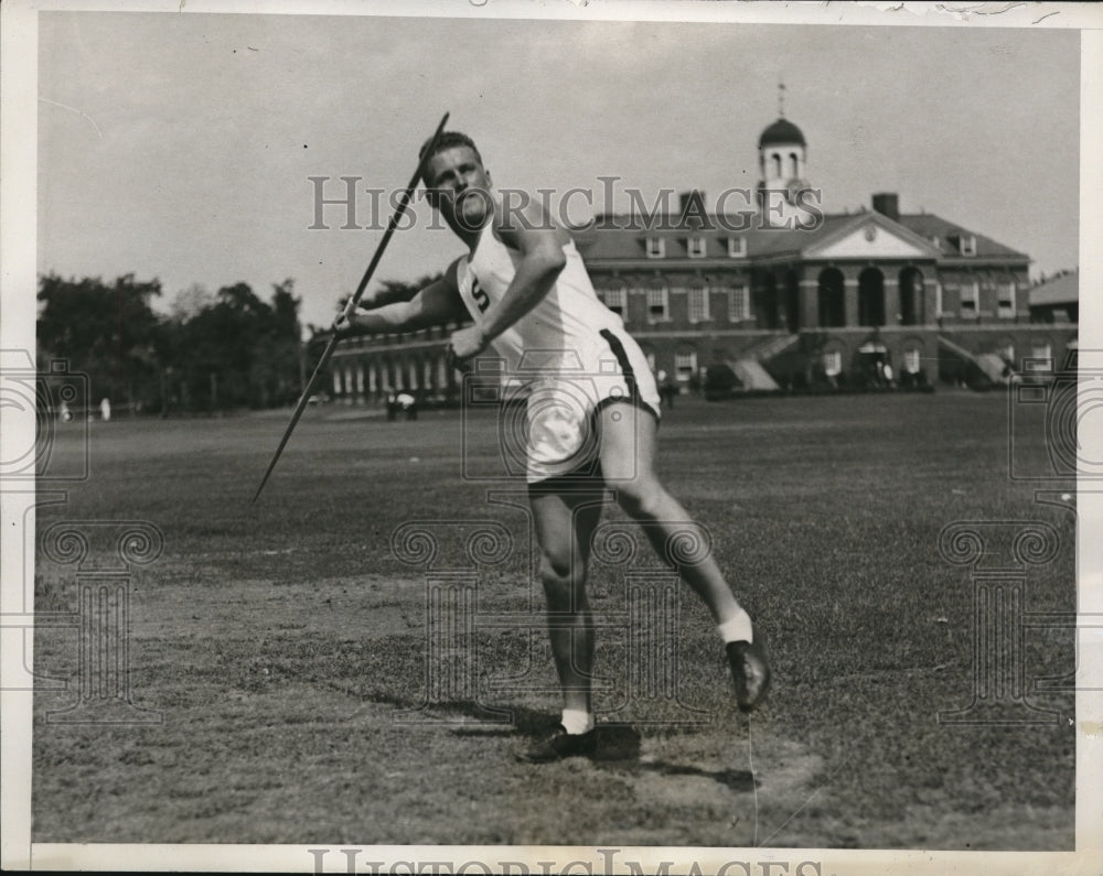 1933 Press Photo John Motrian In The Javelin Throw Event At The I.C.A.A.A.A.- Historic Images