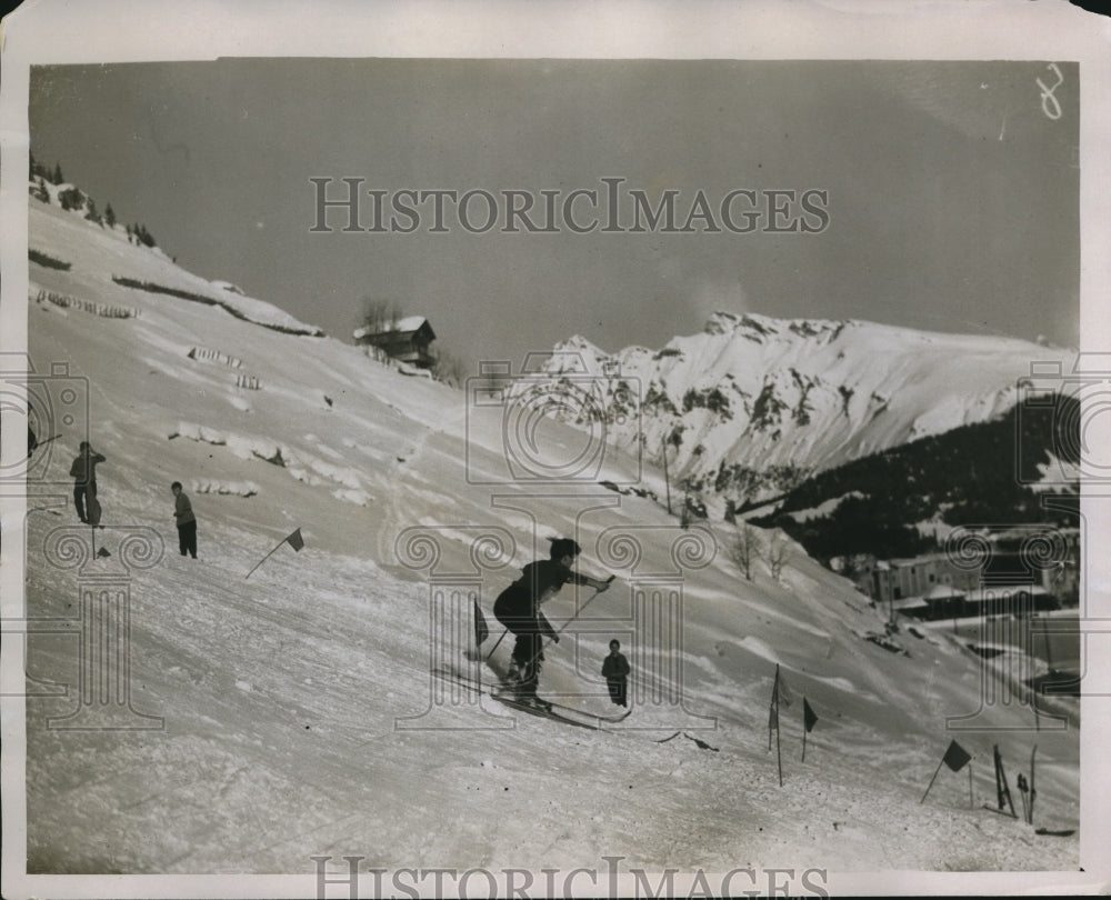 1929 Press Photo Ms. Diana King during Slalom racing for the Andrew Irvine- Historic Images