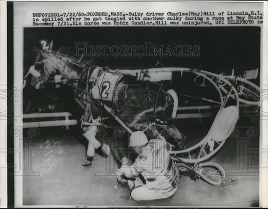 1960 Press Photo Sulky driver Charles Hill spilled after tangled with other- Historic Images