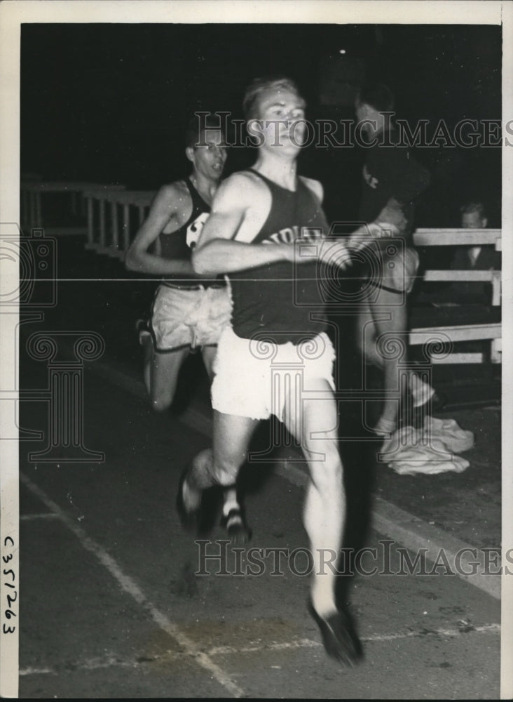 1936 Press Photo Don Lash in one mile race in Milwaukee Wis - nes25520- Historic Images