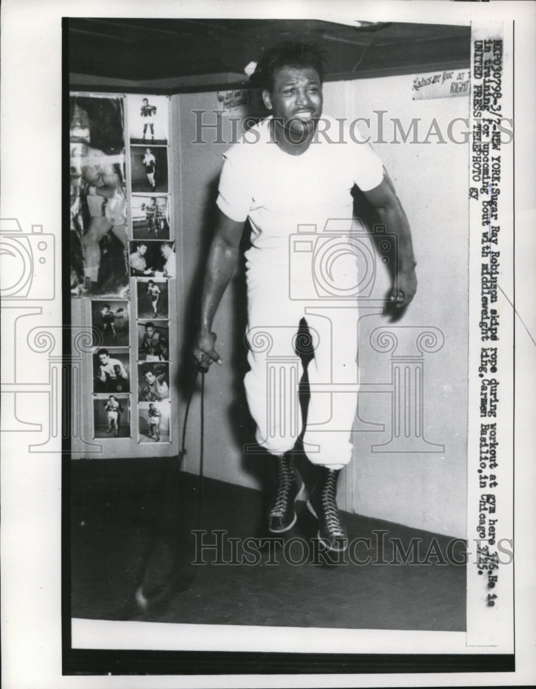 1958 Press Photo NYC Boxer Sugar Ray Robinson skips rope at workout - nes25529- Historic Images