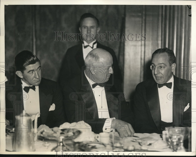 Load image into Gallery viewer, 1934 Press Photo Mickey Cochrane Tigers mgr, Lou Little Columbia coach
