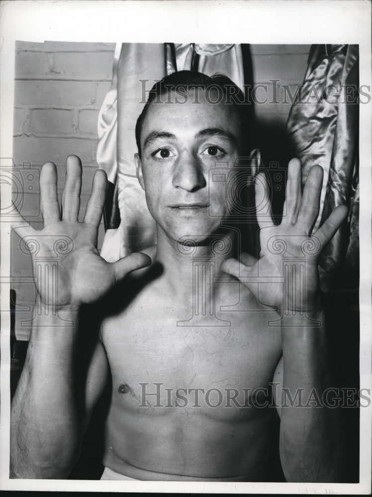 1946 Press Photo NY jockey Eddie Arcaro has had 3 Ky Derby winners - nes25738- Historic Images