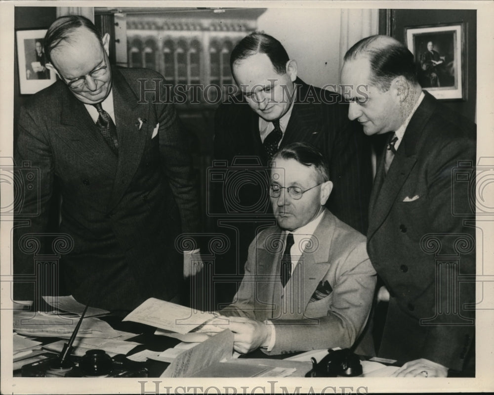 1941 Press Photo Detroit Mich F Smith, Dr B Freeman, Atty Shephers,R Norton draf- Historic Images