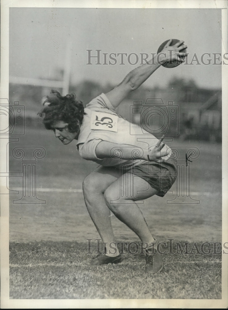 1929 Press Photo Caroline Lowe Prudential AA at discus throw 107' 3" - nes26296