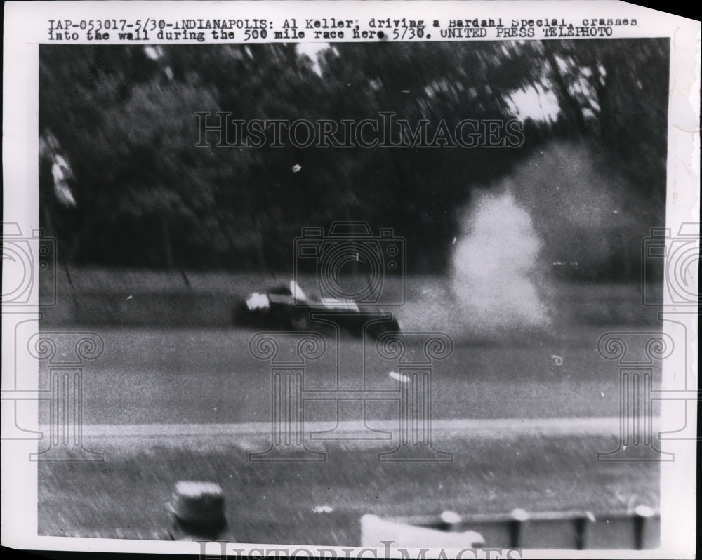 1957 Press Photo Indianapolis Ind Al Keller in Bardahl special car crashes- Historic Images