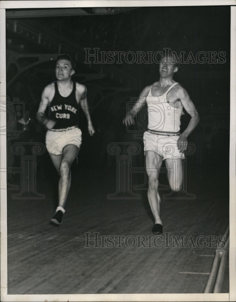 1938 Press Photo Don Lash vs Archie San Roman in 3000 meters in NYC - nes28029- Historic Images