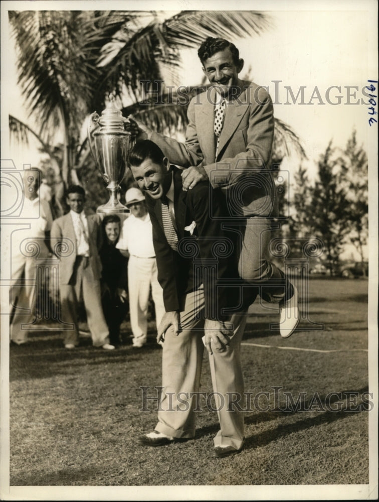 1936 Press Photo Johnny Revolta &amp; Henry Picard at four ball golf tourny in Miami- Historic Images
