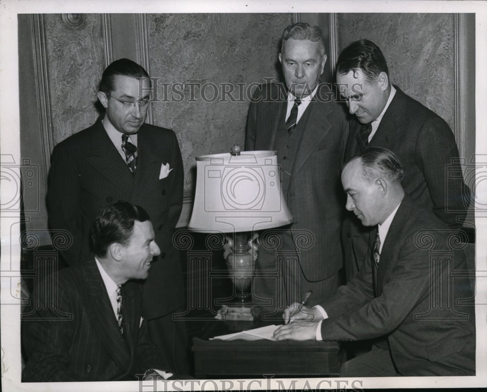 1945 Press Photo Boston MassBilly Southworth Cardinals now with Braves, J Quinn- Historic Images