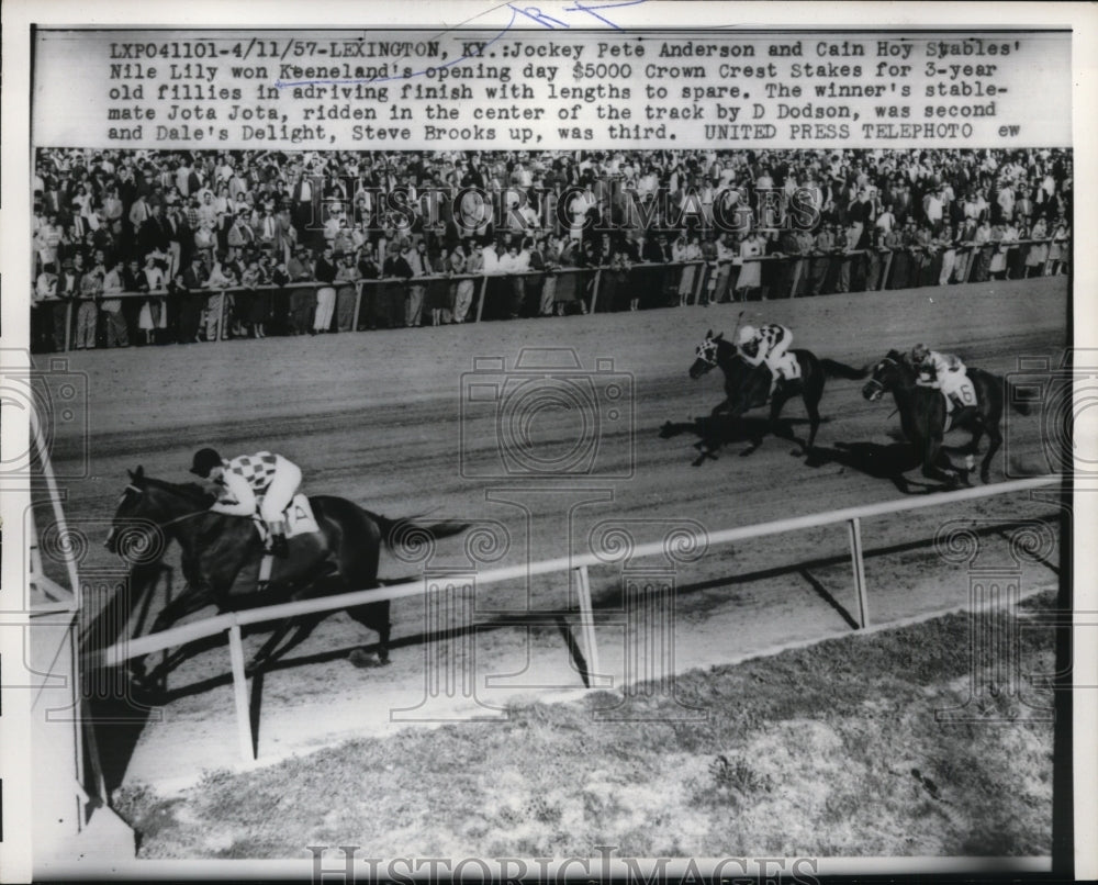 1957 Press Photo Lexington Ky Pete Anderson onNile Lily wins vs Jota Jota,- Historic Images