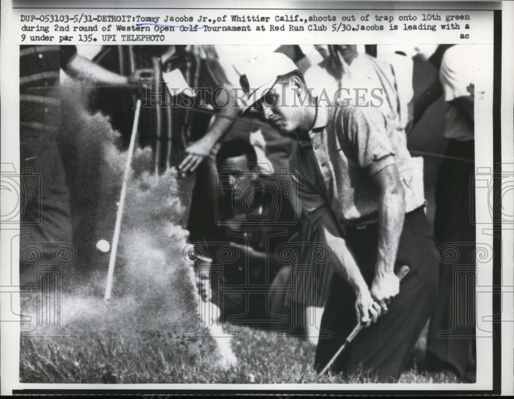 1958 Press Photo Tommy Jacobs shoots out of trap onto 10th green - nes29141- Historic Images