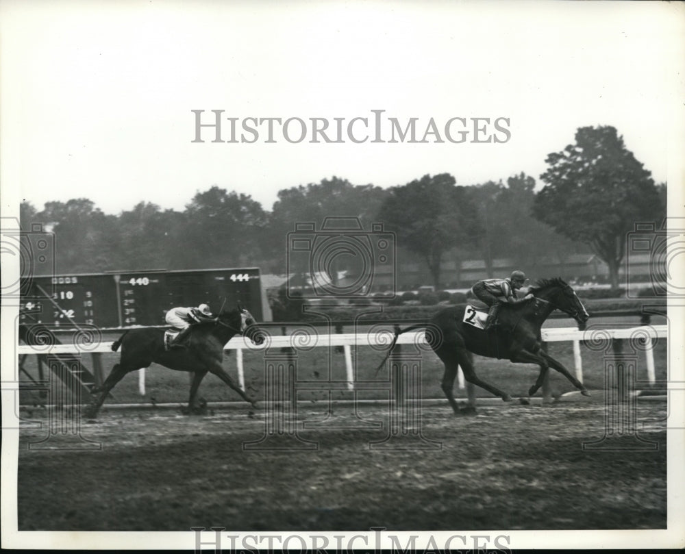 1941 Press Photo Saratoga Springs NY Don Meade on Amphitheater, - nes29308- Historic Images