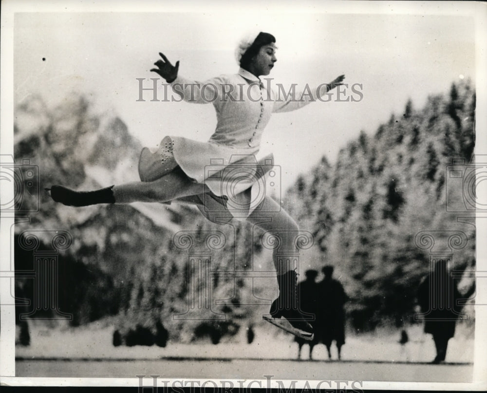 1935 Press Photo Edith Michaels German figure skater at Garmisch - nes29421- Historic Images