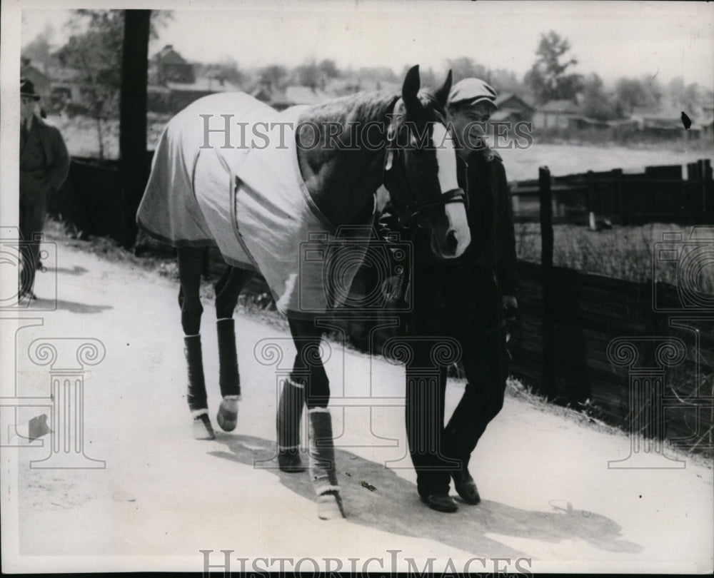 1939 Press Photo Louisville Ky Heather Broom &amp; a groom at track - nes30110- Historic Images