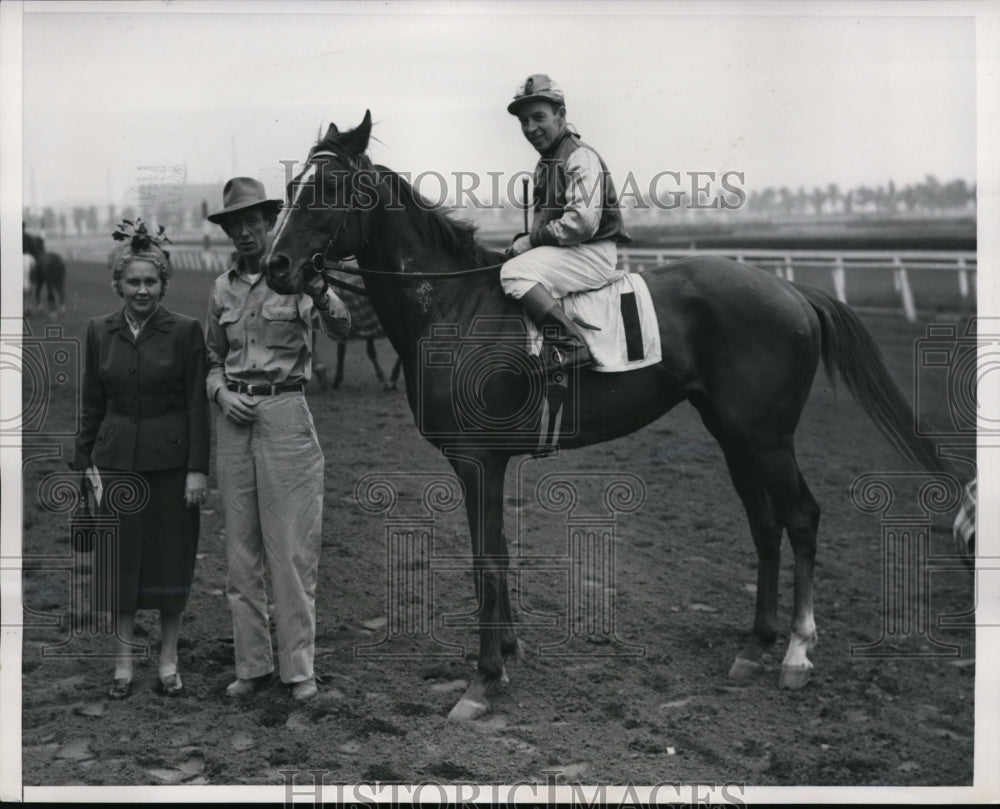 1952 Press Photo Chicago Johnny Adams on Mattafor won at Lincoln Fields- Historic Images