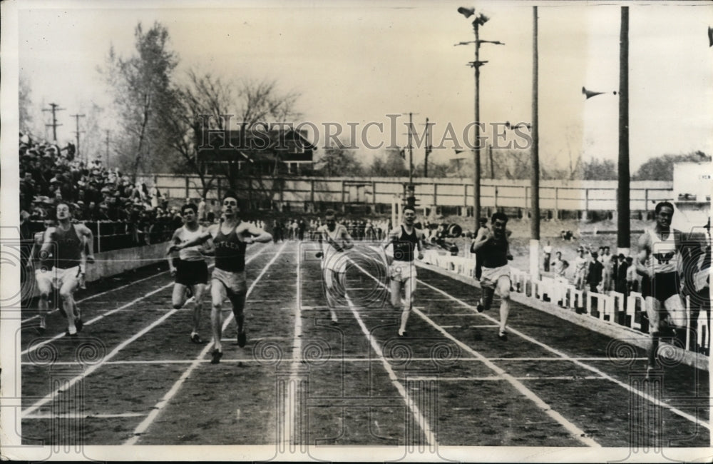 1922 Press Photo Jack Burnett at 100 yard dash Drake Relays - nes30352