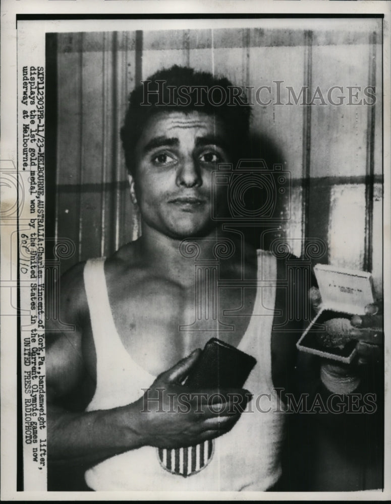 1955 Press Photo Melbourne Australia Charles Vincent bantamweight lifter gold- Historic Images