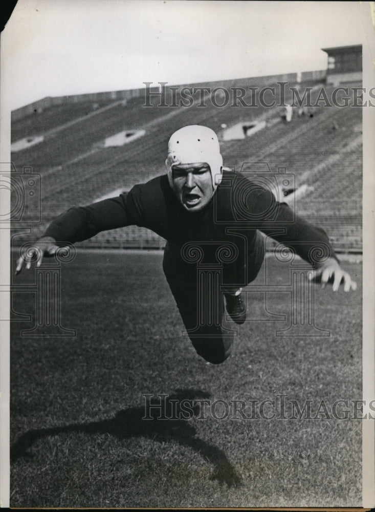 1935 Press Photo Merritt Bush tackle for University of Chicago - nes30984- Historic Images