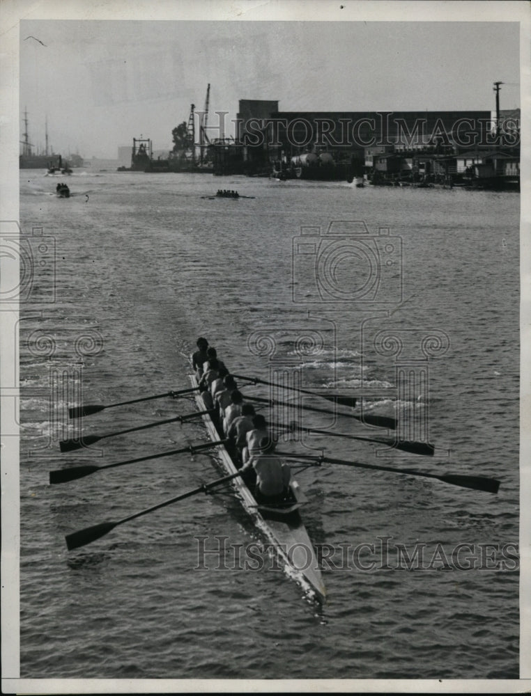 1934 Press Photo U of Calif varsity crew wins vs Washington U on Oakland Estuary- Historic Images