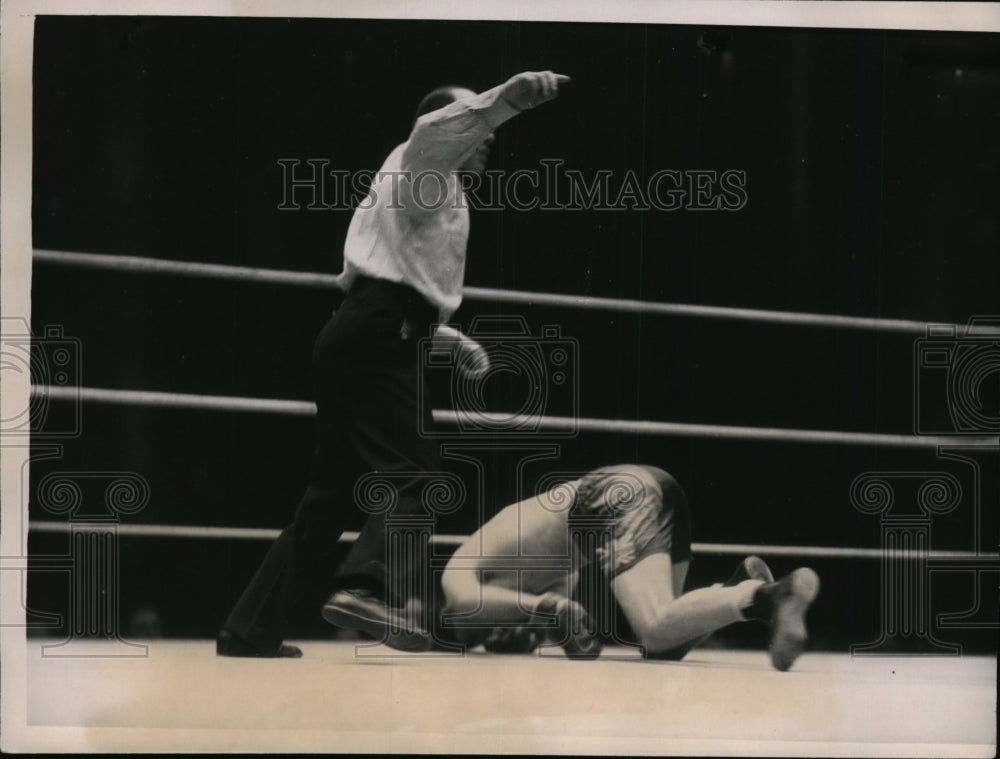 1933 Press Photo Don McCorkindale vs King Levinsky at Chicago bout - nes31065- Historic Images