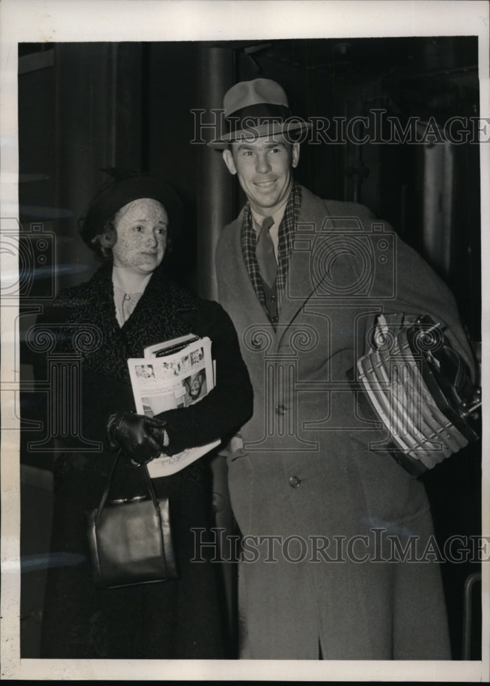 1938 Press Photo NYC Ellsworth Vines &amp; wife pro tennis player - nes31314- Historic Images