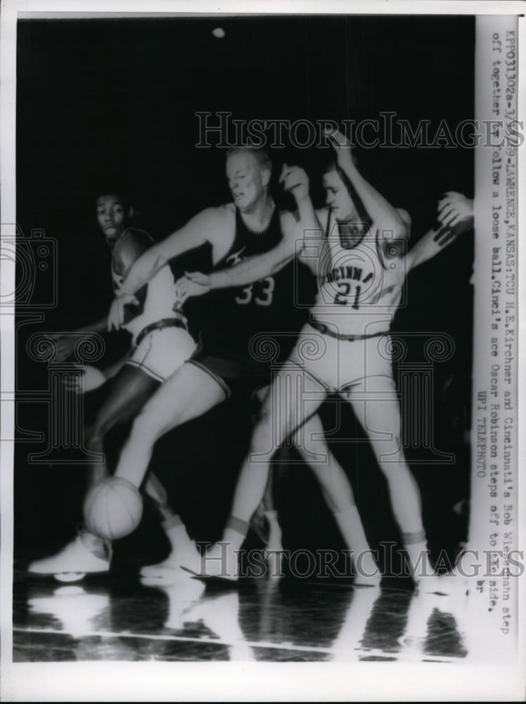 1936 Press Photo Lawrence Kansas HE Kirchner of TCU vs Cinncinatis Bob Wiesmann- Historic Images