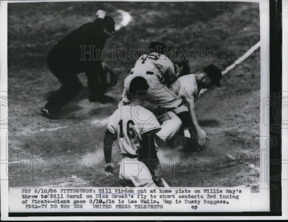 1966 Press Photo Pirates Bill Virdon out at home vs Bill Sarni of Giants- Historic Images