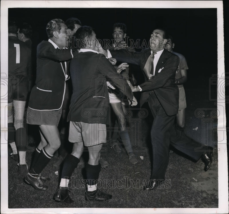 Load image into Gallery viewer, 1952 Press Photo Mexico City Gerardo Rocha rt of Brazil Embassy hits MacDougal i
