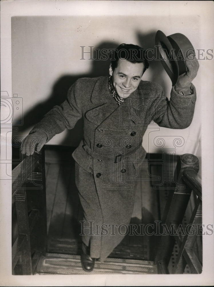 1937 Press Photo Felix Caspar world champion amateur skater arrives in New York- Historic Images