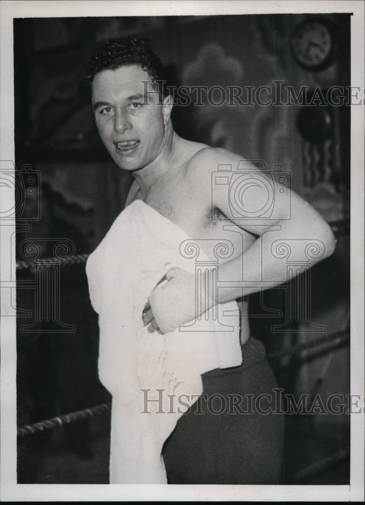 1938 Press Photo Sgt Francis Jacques works out at Paris gym - nes32082- Historic Images