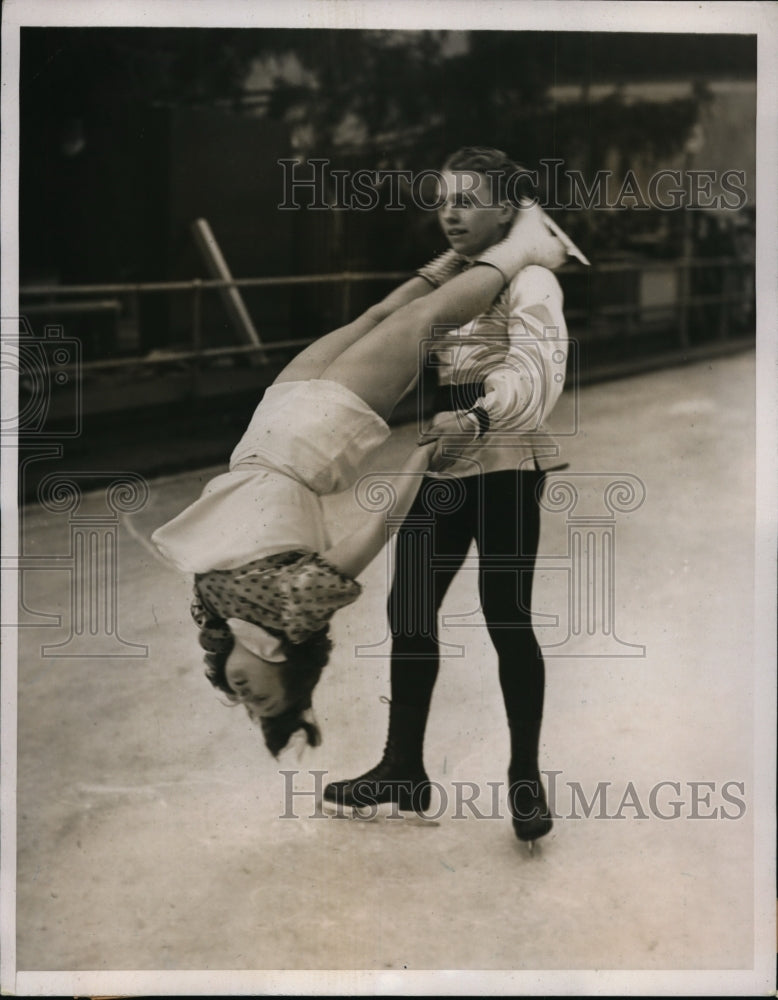 1937 Press Photo Ruby and Bobby Maxxon practice for Ice Follies on ice rink- Historic Images