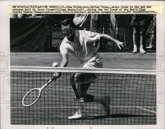 1965 Press Photo Ham Richardson returns ball to Jerry Cromwell - nes32178- Historic Images