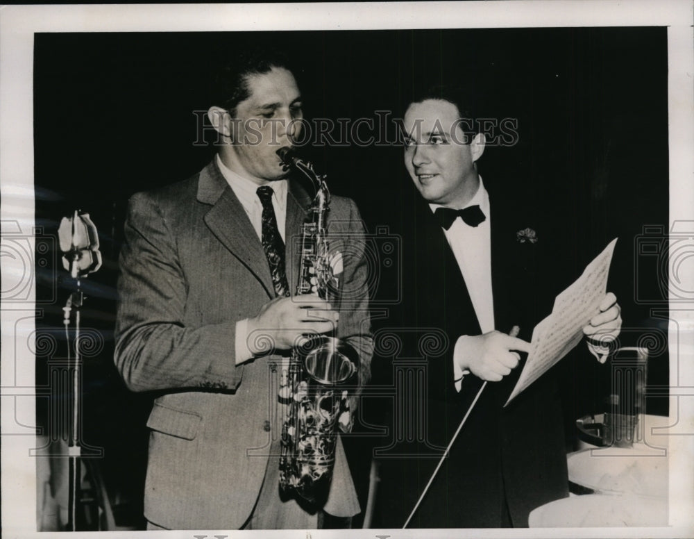 1940 Press Photo NYC Arturo Godoy boxer & band leader Bob Crosby - nes32387- Historic Images