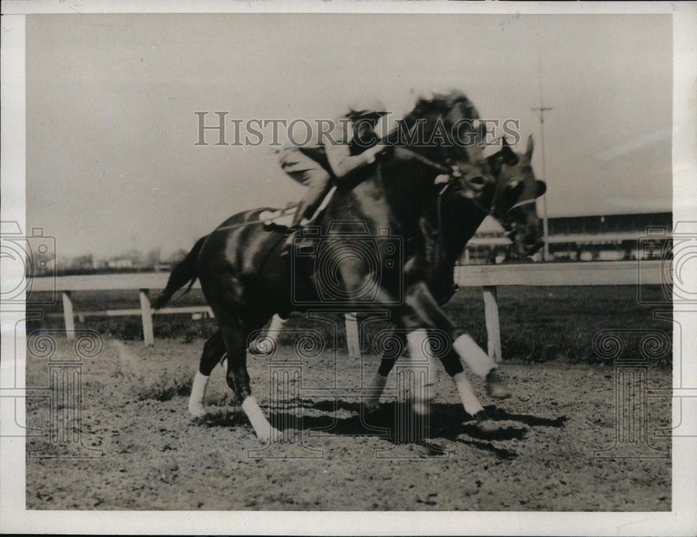1932 Press Photo Depression and Cold Chick candidates for Kentucky Derby- Historic Images