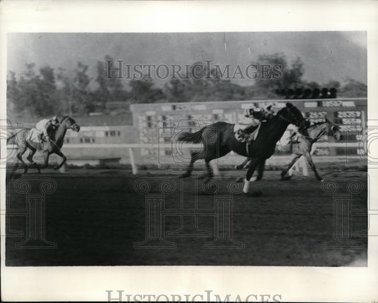 1937 Press Photo Brown Jade wins feature race at Santa Anita CA - nes33166- Historic Images