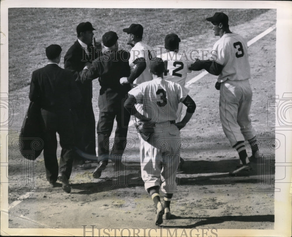 1952 Press Photo Boston Ma Red Sox mgr Lou Boudreau, ump Joe Paparekka- Historic Images