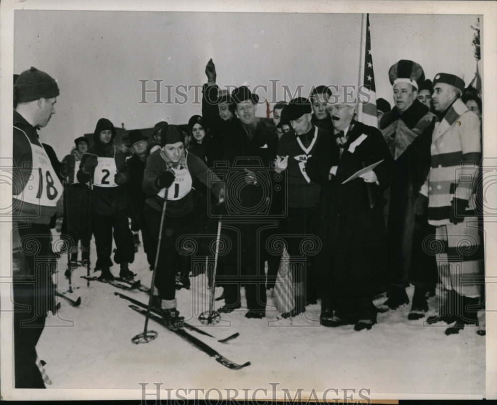 1938 Press Photo Billy Anderson at St Paul Minn ski marathon start - nes33369- Historic Images