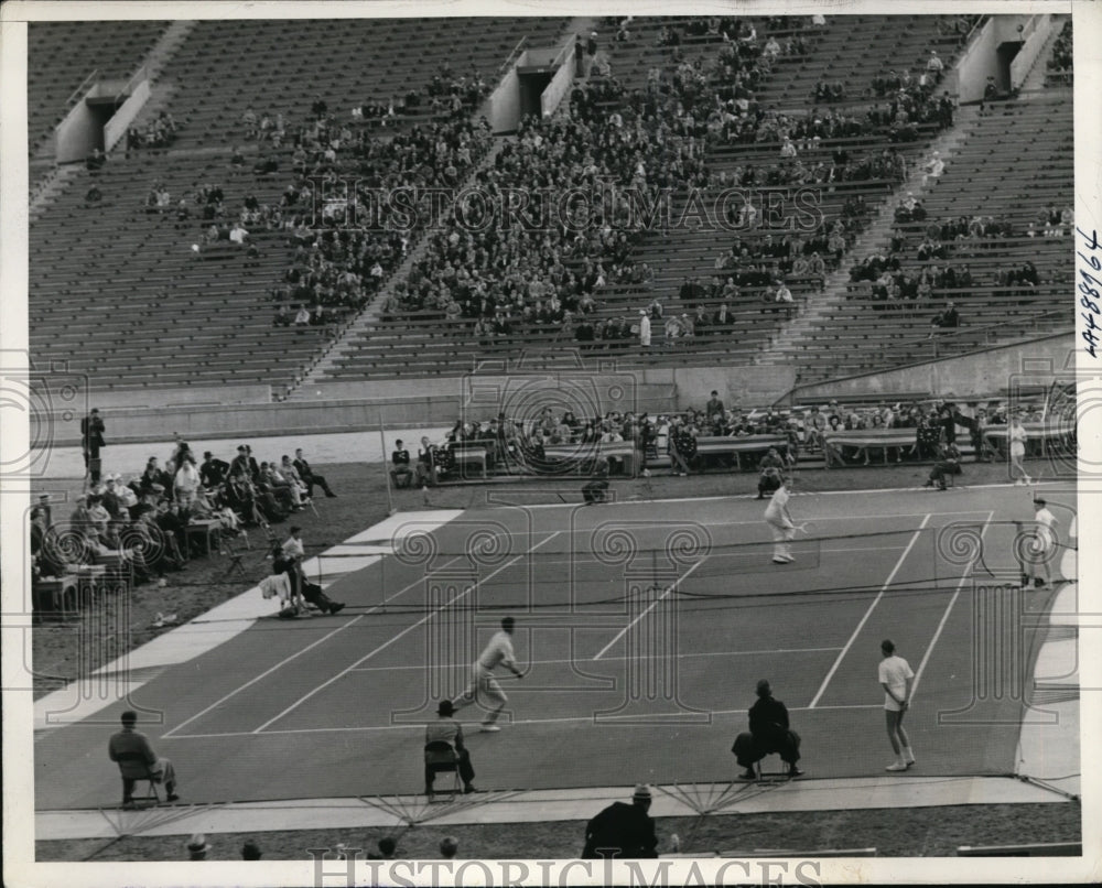 1939 Press Photo Ellsworth Vines wins tennis match over Don Budge - nes33500
