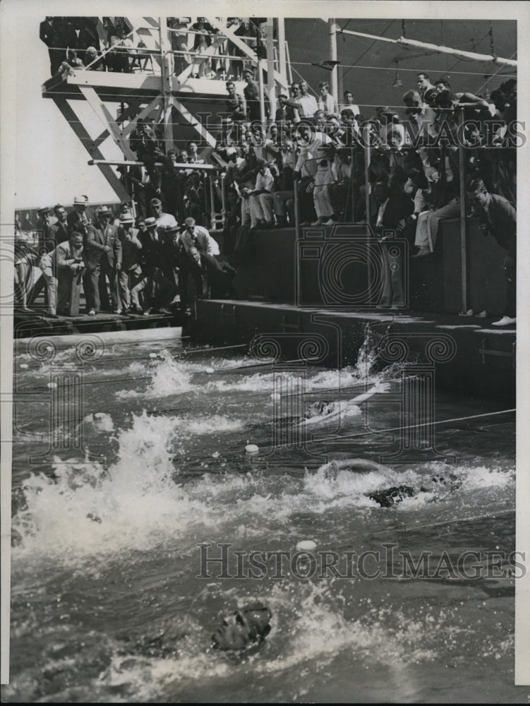 1934 Press Photo Al Vandeweghe wins 100 meter backstroke at AAU meet - nes33649- Historic Images