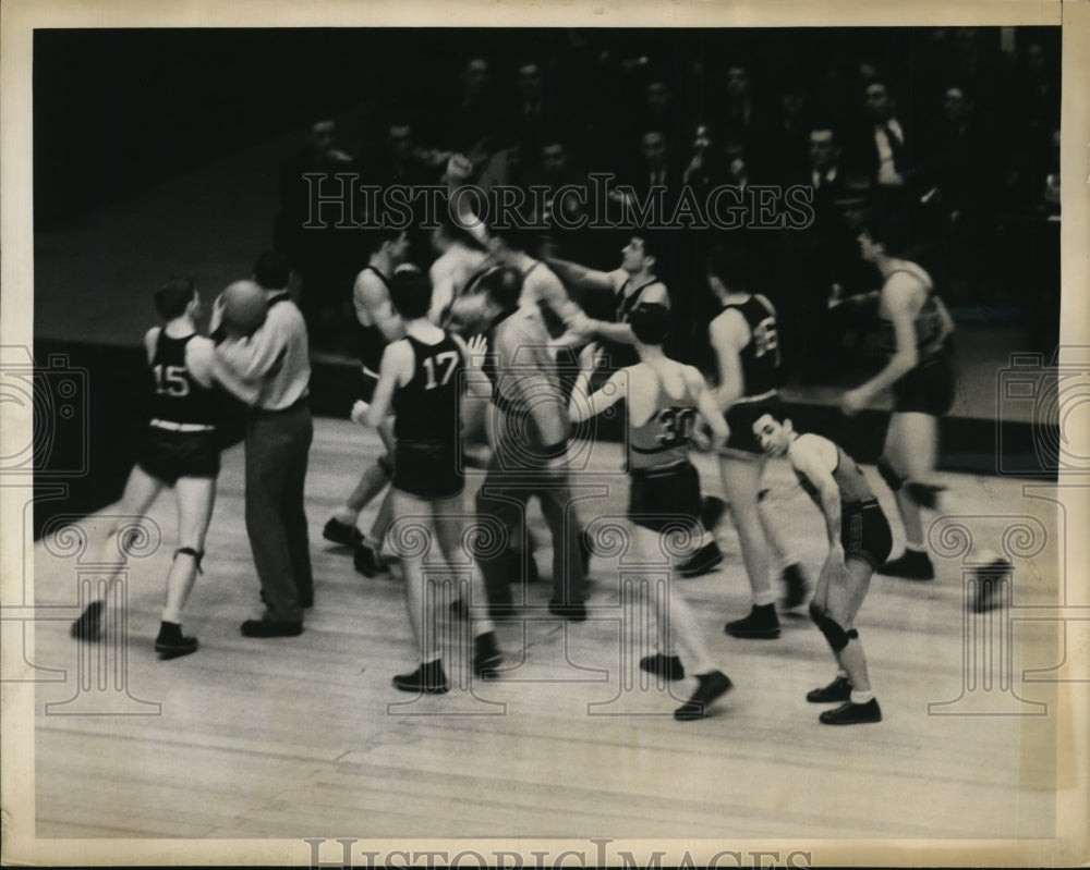 1937 Press Photo Jack McGurik starts fight on court - nes33730- Historic Images